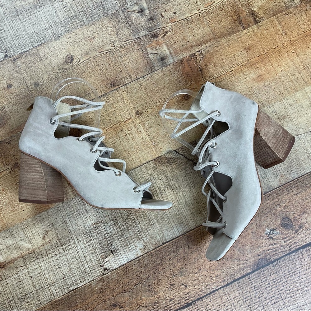 NEW Vince Camuto 8.5 Nahara Beige Suede Lace-up Sandal Block Chunky Heel